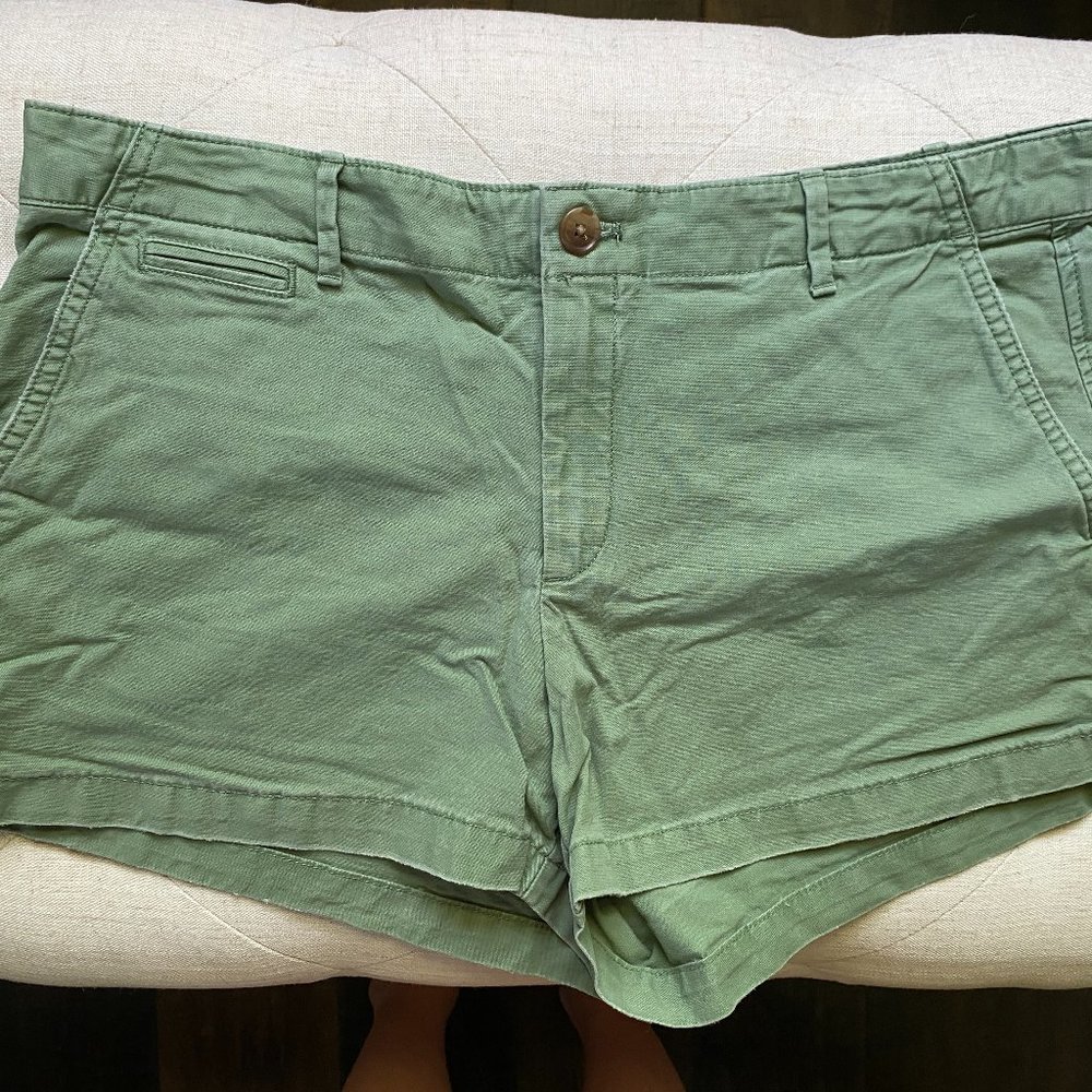 Green Gap Summer Short